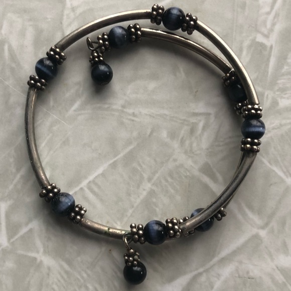 Costume Jewelry Lot 2 Necklaces & 3 Bracelets CLOSET CLEAR OUT - Picture 13 of 14